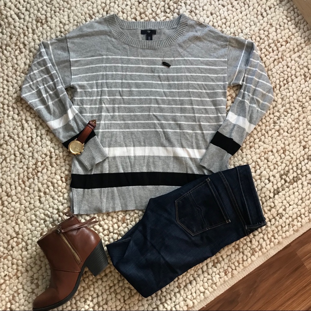 Grey striped Gap sweater